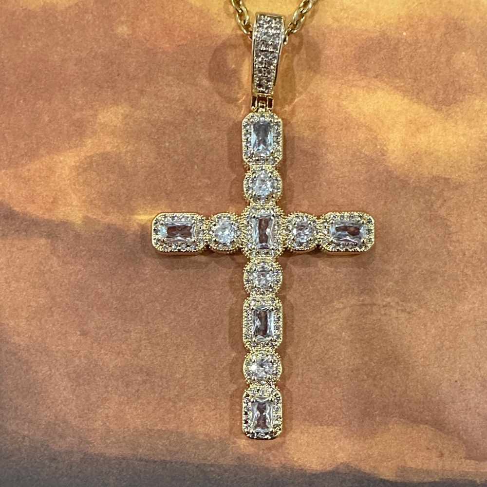 Elegant Gold plated Cross Pendant Necklace with rhinestones